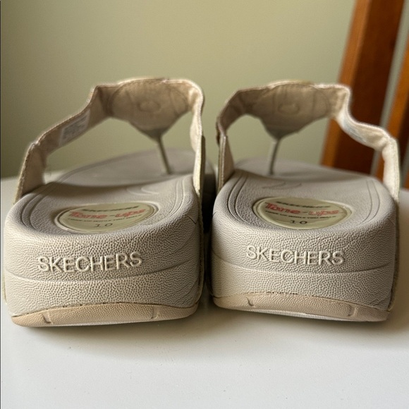 Sketchers Tone Ups Flip Flop Sandal Embroidered Strap grey/tan - Picture 10 of 14